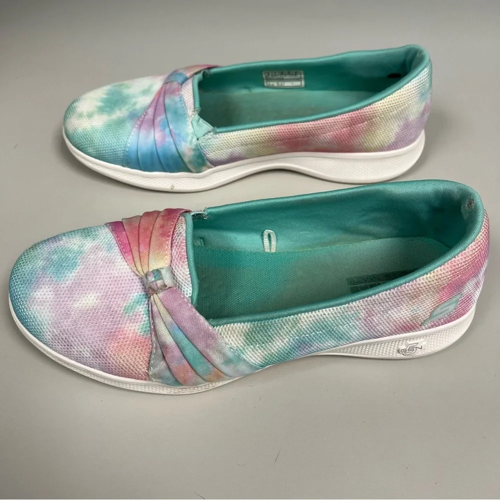 Sketchers Colorful Tie-Dye Slip-On Shoes - Picture 8 of 10